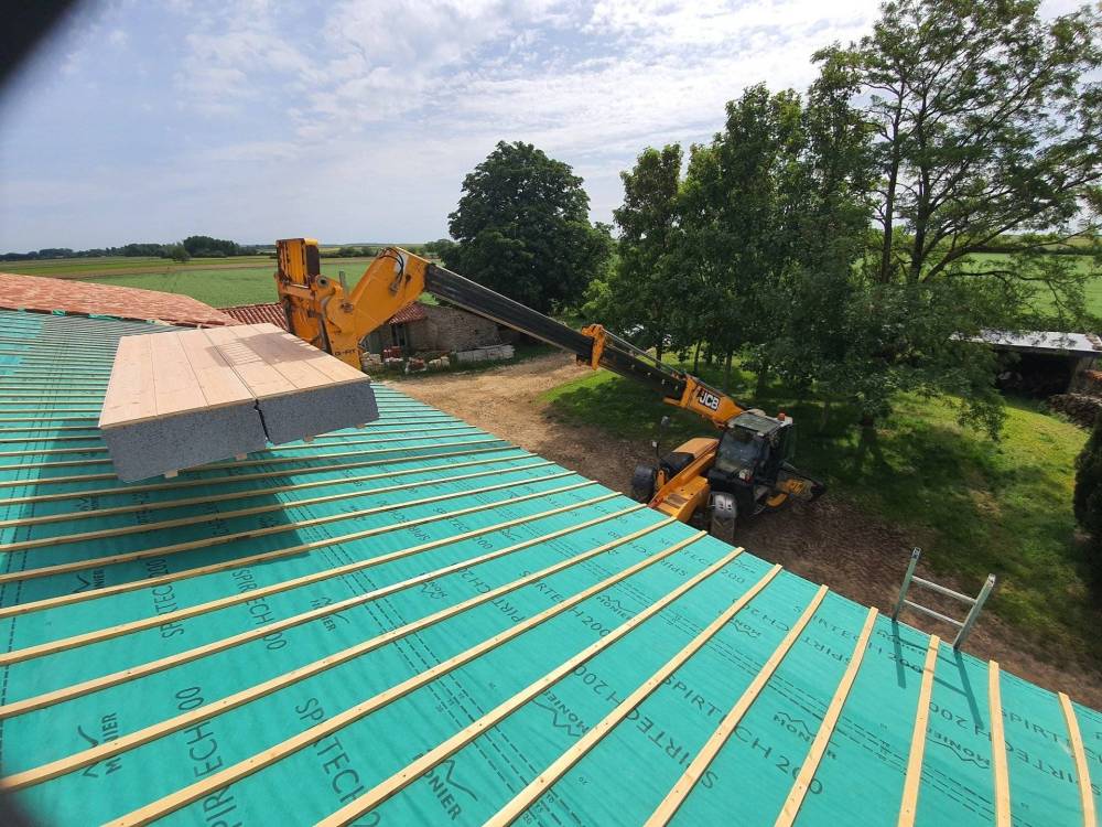 Toit en construction